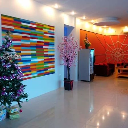 Wisma Asiatique Hotel Пеканбару Екстериор снимка